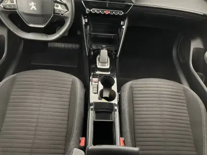 Photo 24 Peugeot 208  Electrique 50 kWh 136ch