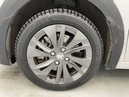 Photo 16 Peugeot 208  Electrique 50 kWh 136ch