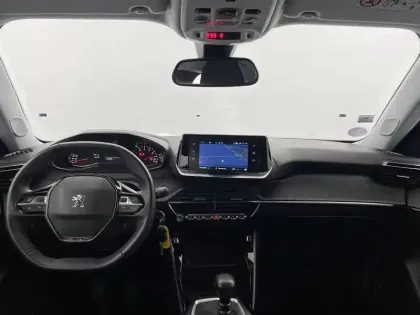 Photo 61 Peugeot 2008  PureTech 100 S&S BVM6