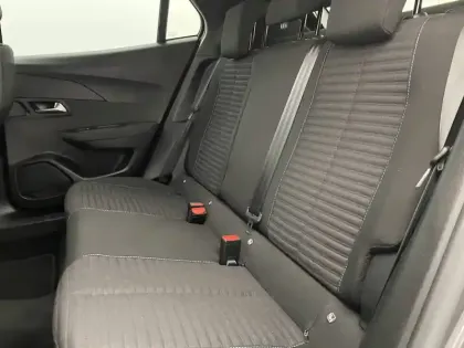 Photo 78 Peugeot 2008  PureTech 100 S&S BVM6