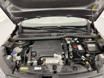 Photo 84 Peugeot 2008  PureTech 100 S&S BVM6