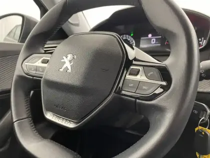 Photo 92 Peugeot 2008  PureTech 100 S&S BVM6