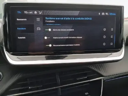 Photo 20 Peugeot 208  Hybrid 100 e-DCS6