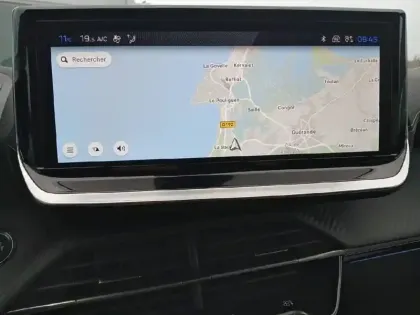 Photo 45 Peugeot 208  Hybrid 100 e-DCS6