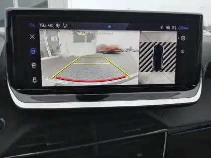 Photo 14 Peugeot 208  Hybrid 100 e-DCS6