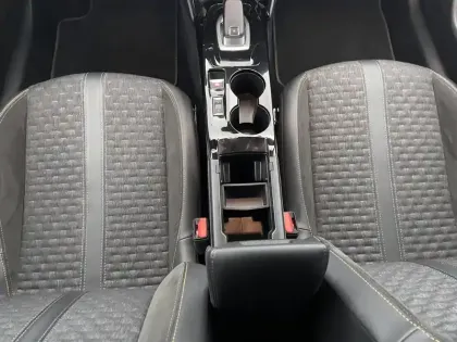 Photo 24 Peugeot 208  PureTech 100 S&S EAT8