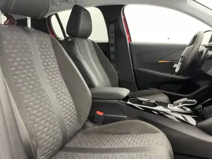 Photo 26 Peugeot 208  PureTech 100 S&S EAT8