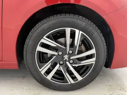 Photo 17 Peugeot 208  PureTech 100 S&S EAT8