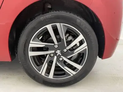 Photo 15 Peugeot 208  PureTech 100 S&S EAT8