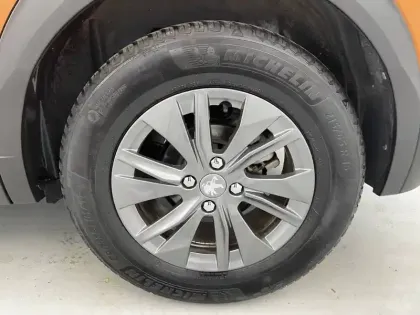 Photo 79 Peugeot 2008  PureTech 130 S&S EAT8