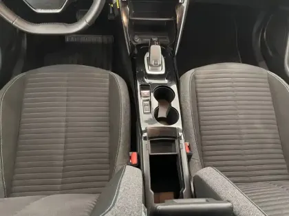 Photo 88 Peugeot 2008  PureTech 130 S&S EAT8