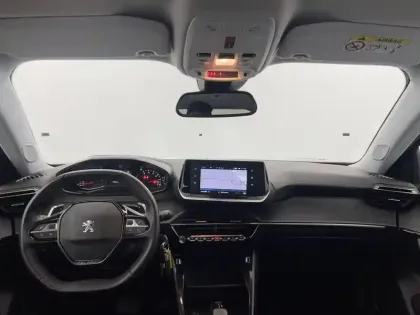 Photo 61 Peugeot 2008  PureTech 130 S&S EAT8