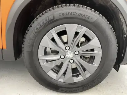 Photo 17 Peugeot 2008  PureTech 130 S&S EAT8