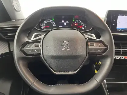 Photo 22 Peugeot 2008  PureTech 130 S&S EAT8