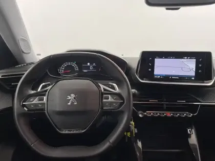 Photo 21 Peugeot 2008  PureTech 130 S&S EAT8