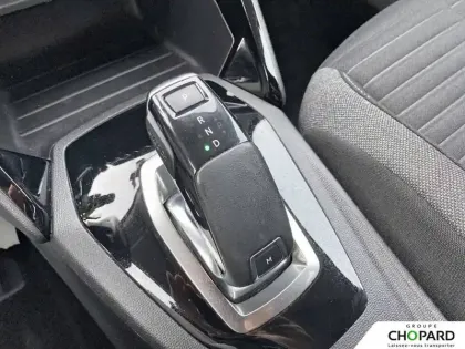 Photo 44 Peugeot 2008  PureTech 130 S&S EAT8