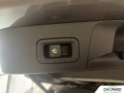 Photo 51 Mercedes GLB  200 d 8G-DCT