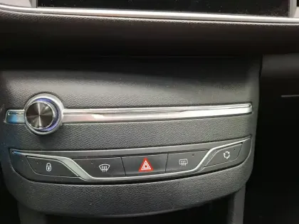 Photo 27 Peugeot 308  PureTech 110ch S&S BVM6