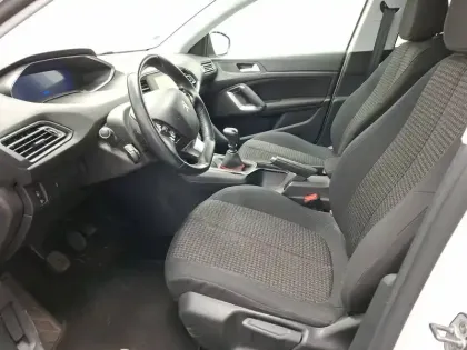 Photo 12 Peugeot 308  PureTech 110ch S&S BVM6