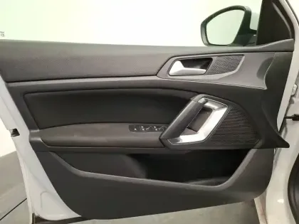 Photo 13 Peugeot 308  PureTech 110ch S&S BVM6