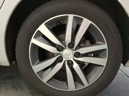 Photo 9 Peugeot 308  PureTech 110ch S&S BVM6