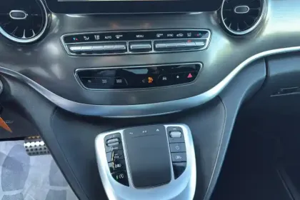 Photo 56 Mercedes CLA sse V Long 300 d 9G-TRONIC