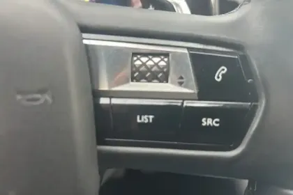 Photo 57 DS DS 7  Hybride Rechargeable E-Tense 360 EAT8 4x4