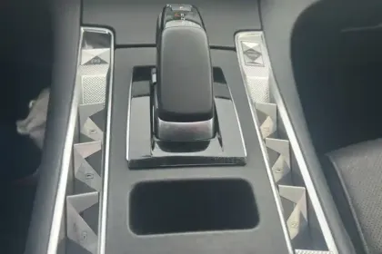 Photo 71 DS DS 7  Hybride Rechargeable E-Tense 360 EAT8 4x4