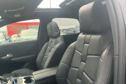 Photo 48 DS DS 7  Hybride Rechargeable E-Tense 360 EAT8 4x4