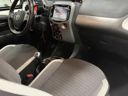 Photo 35 Toyota Aygo  1.0 VVT-i