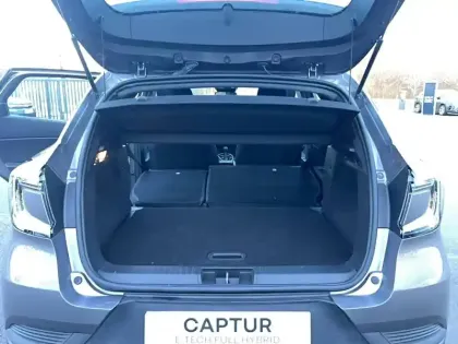 Photo 19 Renault Captur  E-Tech full hybrid 145 ch