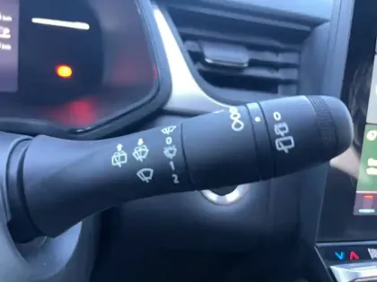 Photo 26 Renault Captur  E-Tech full hybrid 145 ch