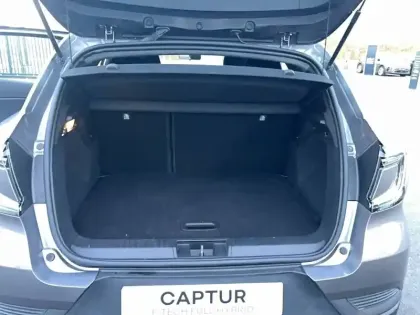 Photo 16 Renault Captur  E-Tech full hybrid 145 ch