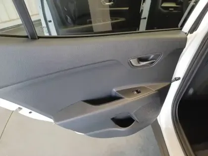 Photo 14 Kia Stonic  1.0 T-GDi 100 ch DCT7