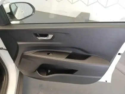 Photo 19 Kia Stonic  1.0 T-GDi 100 ch DCT7