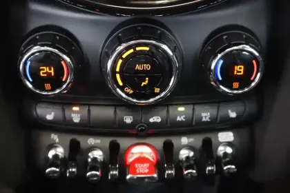 Photo 26 Mini Mini Hatch 5 Portes Cooper 136 ch DKG7