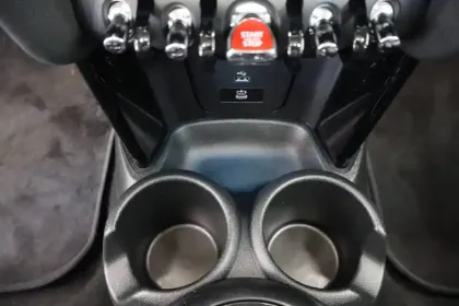 Photo 23 Mini Mini Hatch 5 Portes Cooper 136 ch DKG7