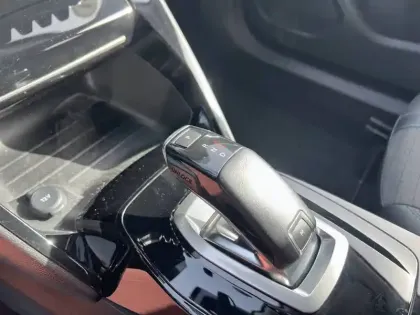 Photo 18 Peugeot 2008 Gén. II Ph1 NG Allure 5