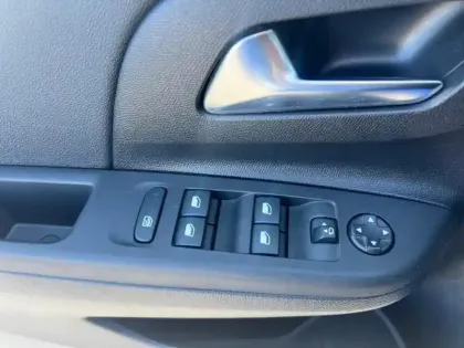 Photo 19 Opel Corsa Gén. VI Ph2 Base 5