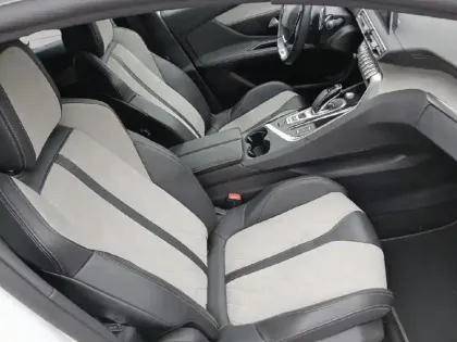 Photo 9 Peugeot 3008 Gén. II Ph1 GT 5