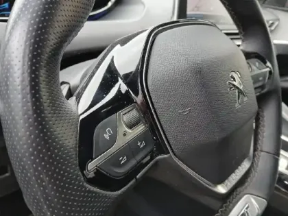 Photo 16 Peugeot 3008 Gén. II Ph1 GT 5