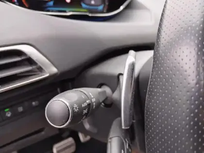 Photo 15 Peugeot 3008 Gén. II Ph1 GT 5