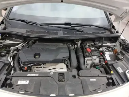 Photo 7 Peugeot 3008 Gén. II Ph1 GT 5