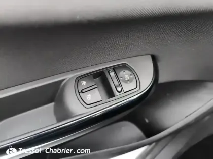 Photo 19 Opel Corsa Gén. V Ph1 NG Active 3