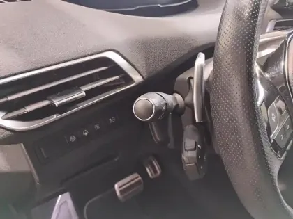 Photo 16 Peugeot 3008  Hybrid4 300 e-EAT8 GT