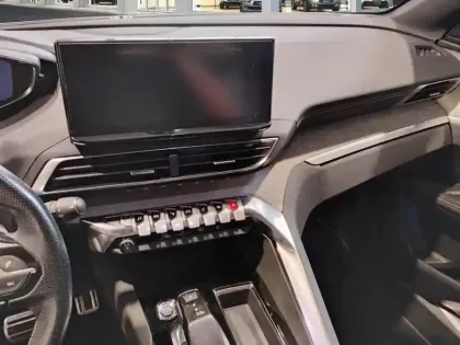 Photo 10 Peugeot 3008  Hybrid4 300 e-EAT8 GT