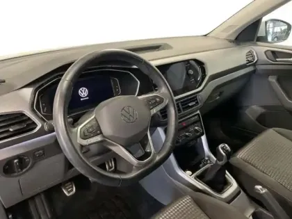 Photo 8 Volkswagen T-cross 1.0 TSI 95 Start/Stop BVM5 Active