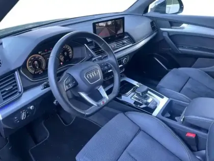 Photo 8 Audi Q5 50 TFSIe 299 S tronic 7 Quattro S line