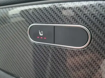 Photo 16 Mercedes GLA 200 d AMG Line