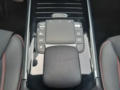 Photo 15 Mercedes GLA 200 d AMG Line